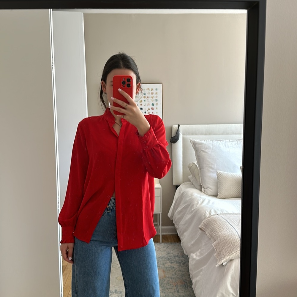 RED BLOUSE // ANN TAYLOR // SIZE PETITE